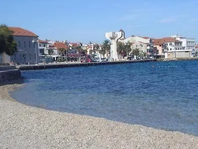 Romantische Luxuswohnung Mit Garten, Pool Apartment Vodice
