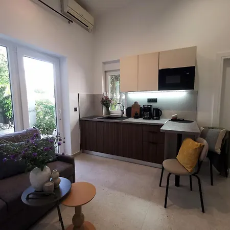 Romantische Luxuswohnung Mit Garten, Pool * Vodice