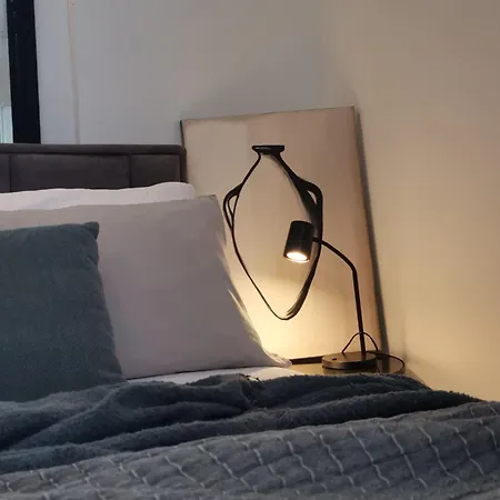 Romantische Luxuswohnung Mit Garten, Pool Apartment *